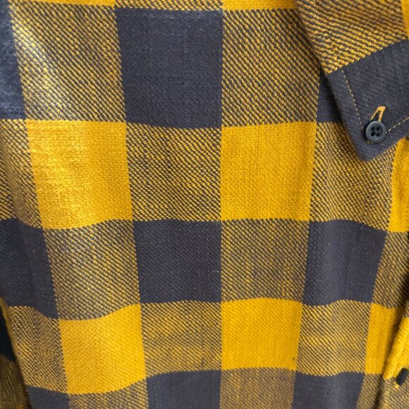 Men's Buttoned down flannel shirt by Wellen, Size XL, Checkered pattern - Picture 2 of 2